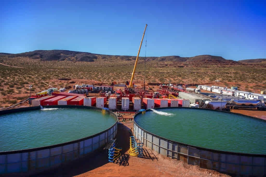 tanque australiano con funda de lona en vaca muerta